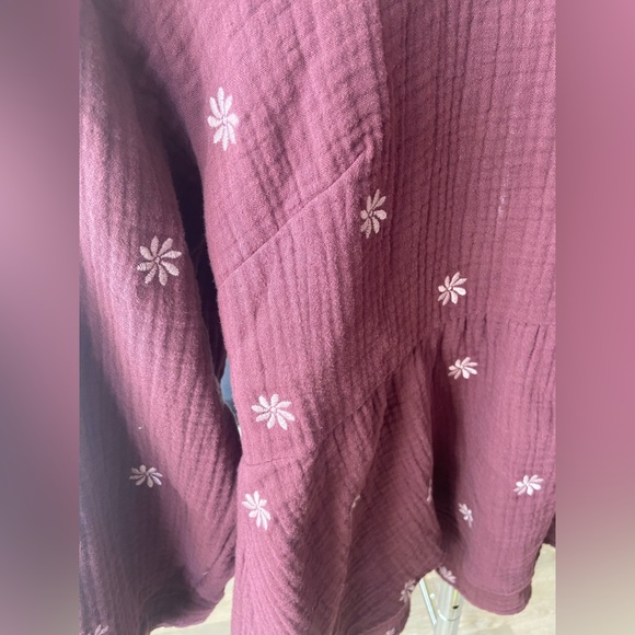 🔖 MADEWELL Embroidered Peplum Open Back Mulberry Top Flower Daisy - Picture 7 of 14